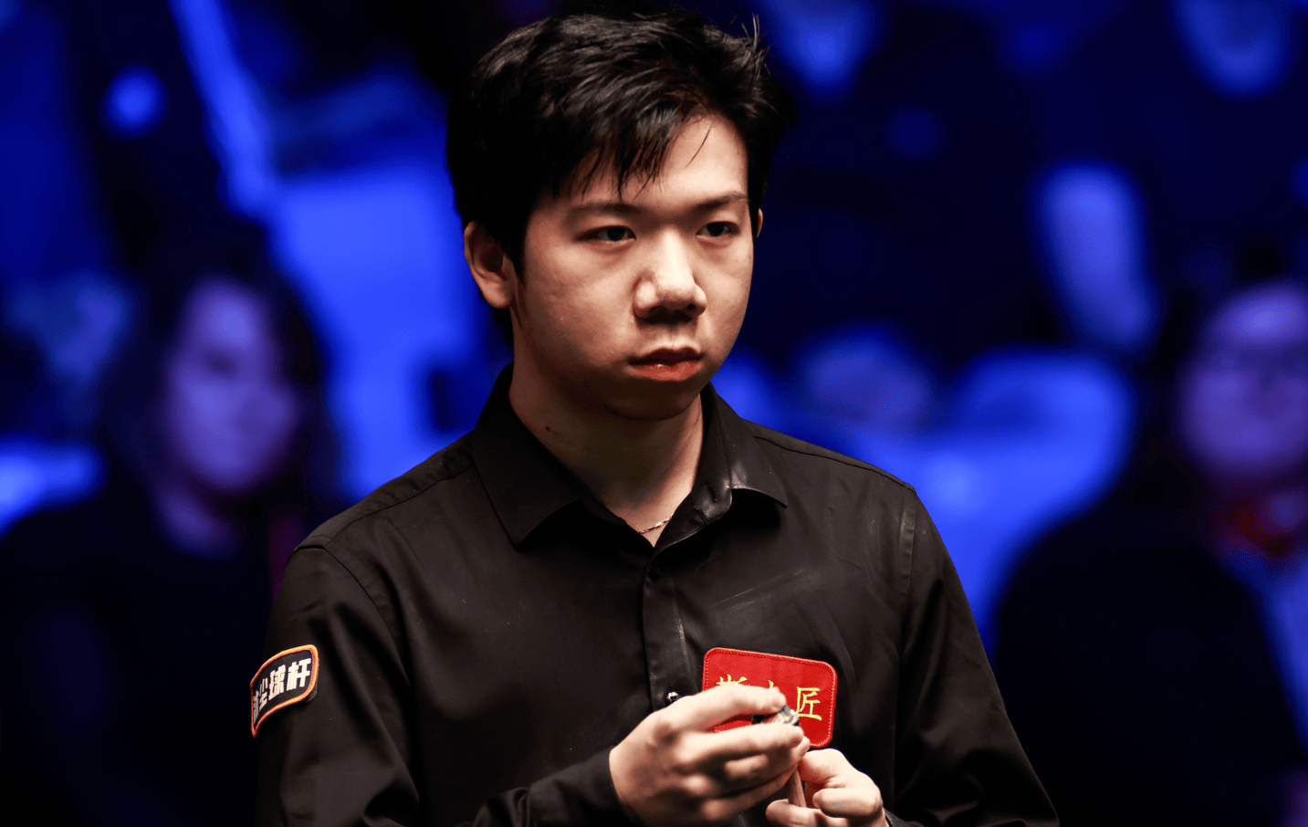 示出了较强 示出了较强