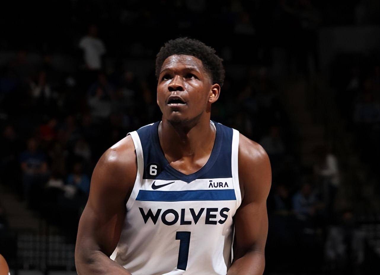 烈的英超夏 烈的英超夏